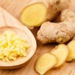 Grated ginger greatly enhances the properties of coffee