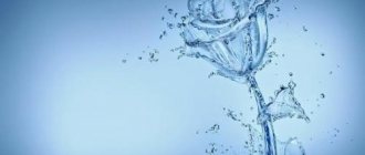 On an empty stomach, 2 glasses of water. What are the benefits of hot water on an empty stomach? 