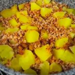 PP-buckwheat with apples and pumpkin in milk