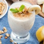 Smoothie with oatmeal - 10 healthy recipes